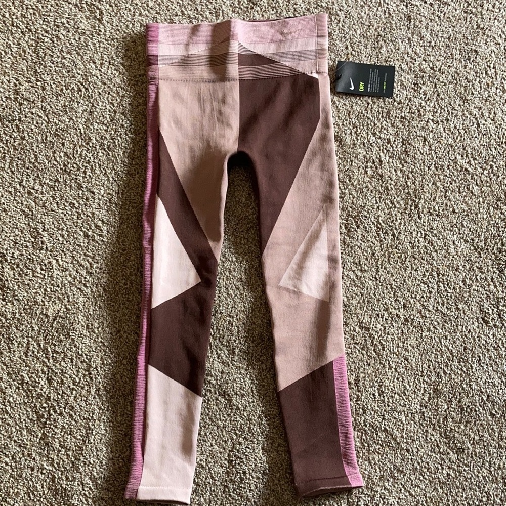 Nike sculpt lux leggings size small